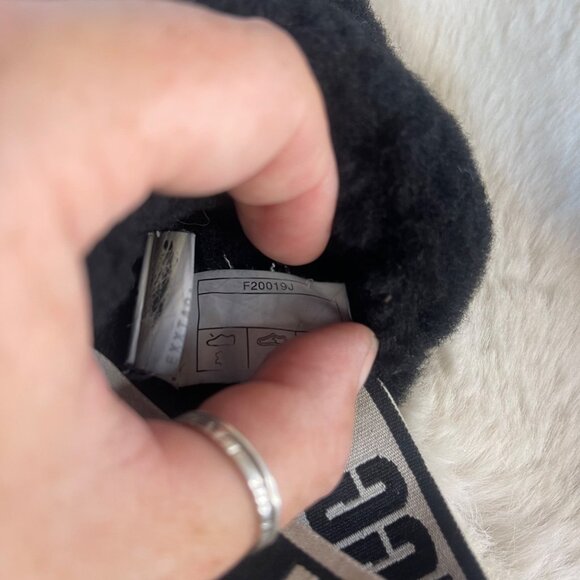 UGG Fluff Yeah Black Sheepskin Platform Slingback Slide Sandal Slippers SZ 6 - Picture 5 of 7